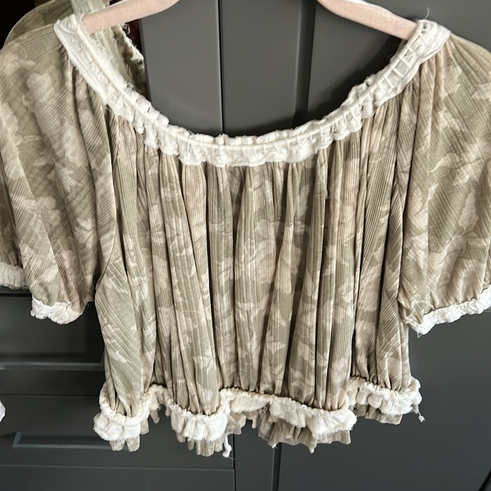 Free people size medium top - Picture 3 of 6